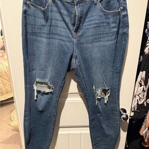 Judy Blue distressed jeans 20